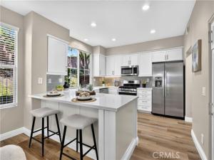MLS #OC26190277 image #0