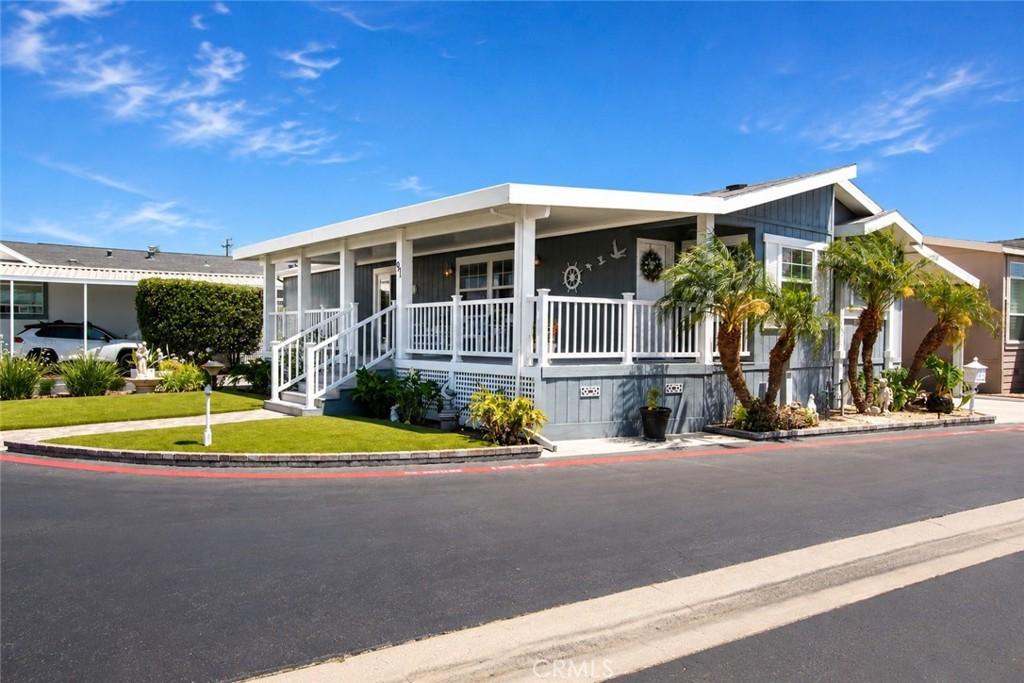 MLS #OC26190389 image #0