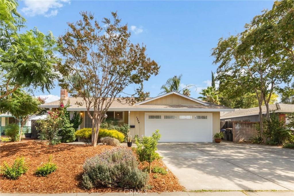 MLS #OC26190487 image #0