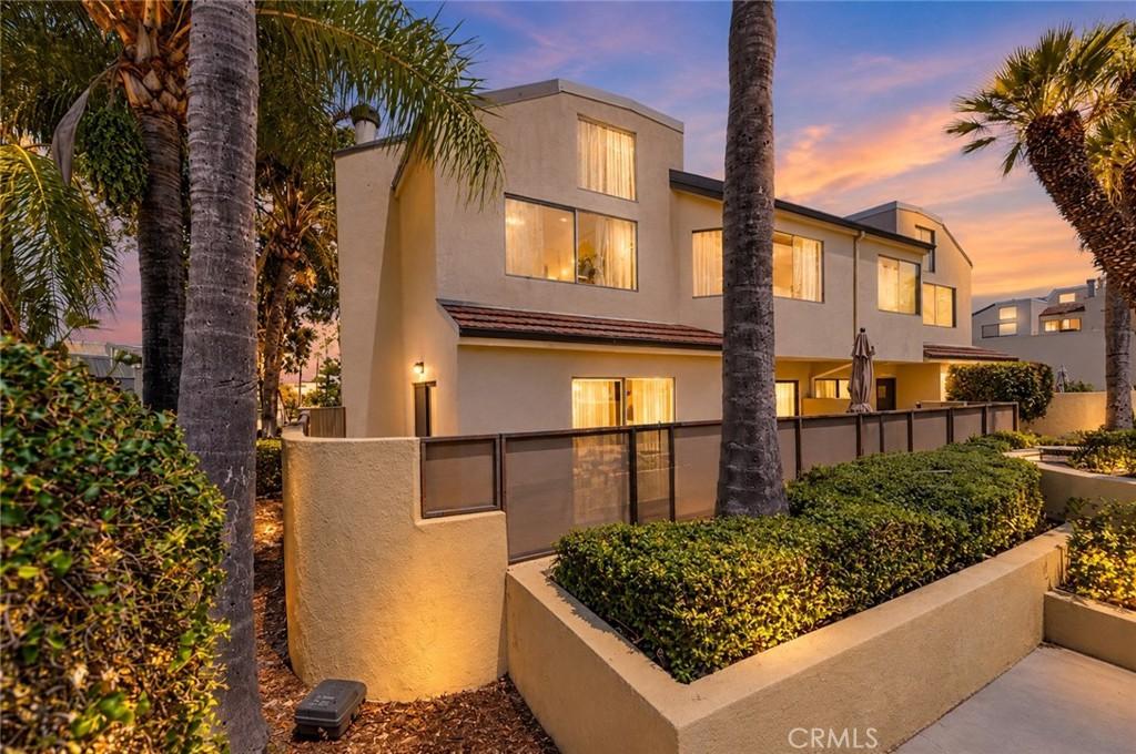 MLS #OC26190523 image #0