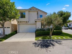 MLS #OC26190637 image #0