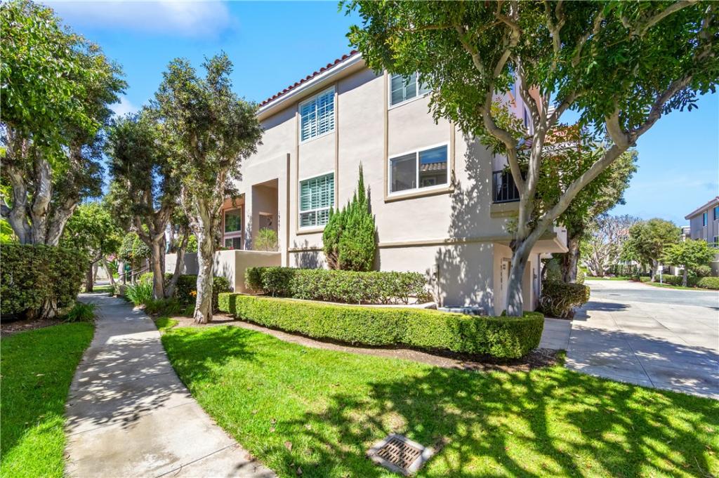 MLS #OC26190857 image #0