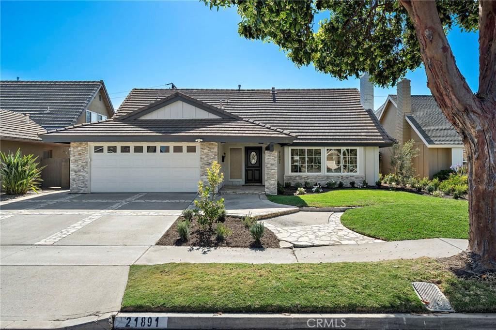 MLS #OC26190886 image #0