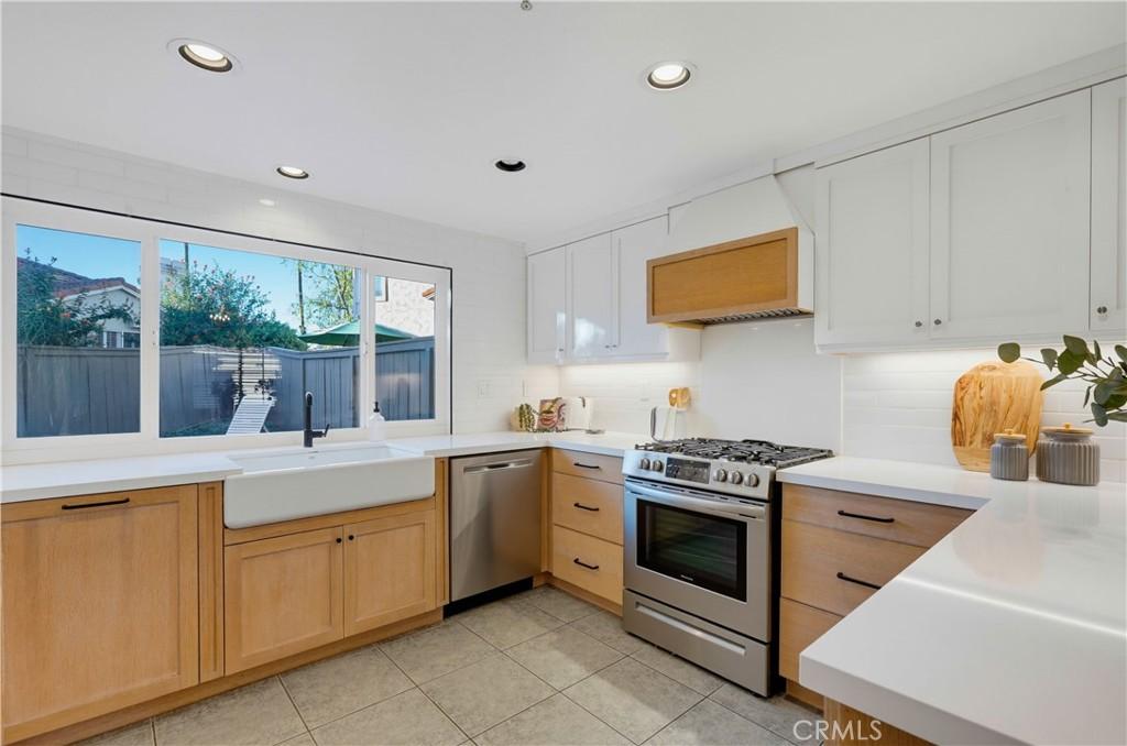 MLS #OC26191704 image #0