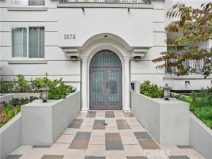 MLS #OC26192162 image #0