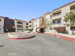 MLS #OC26192281 image #0