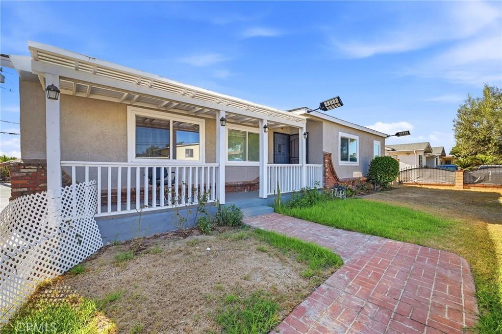 MLS #OC26192596 image #0