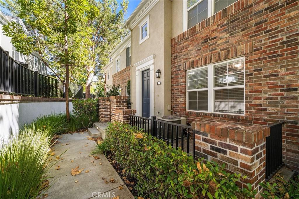 MLS #OC26192663 image #0