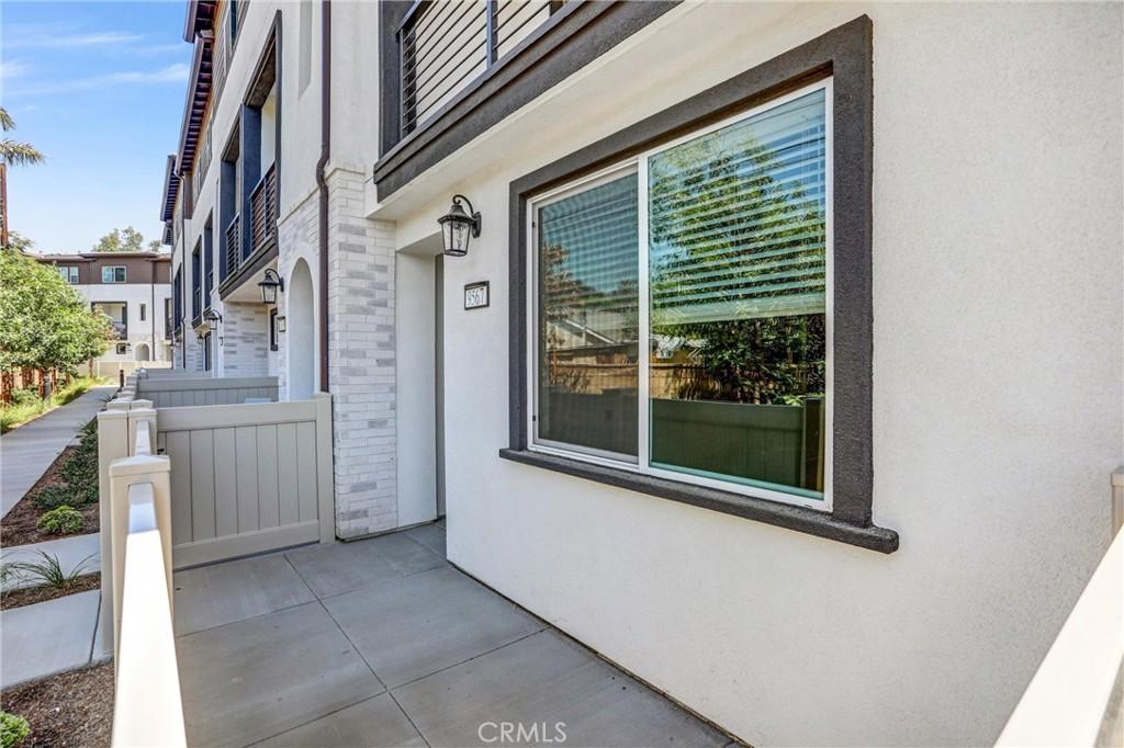 MLS #OC26193153 image #0