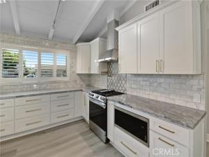 MLS #OC26193428 image #0