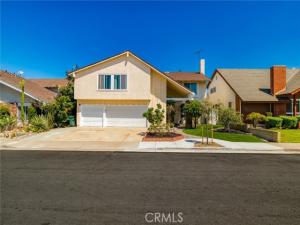 MLS #OC26193508 image #0