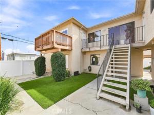 MLS #OC26193614 image #0