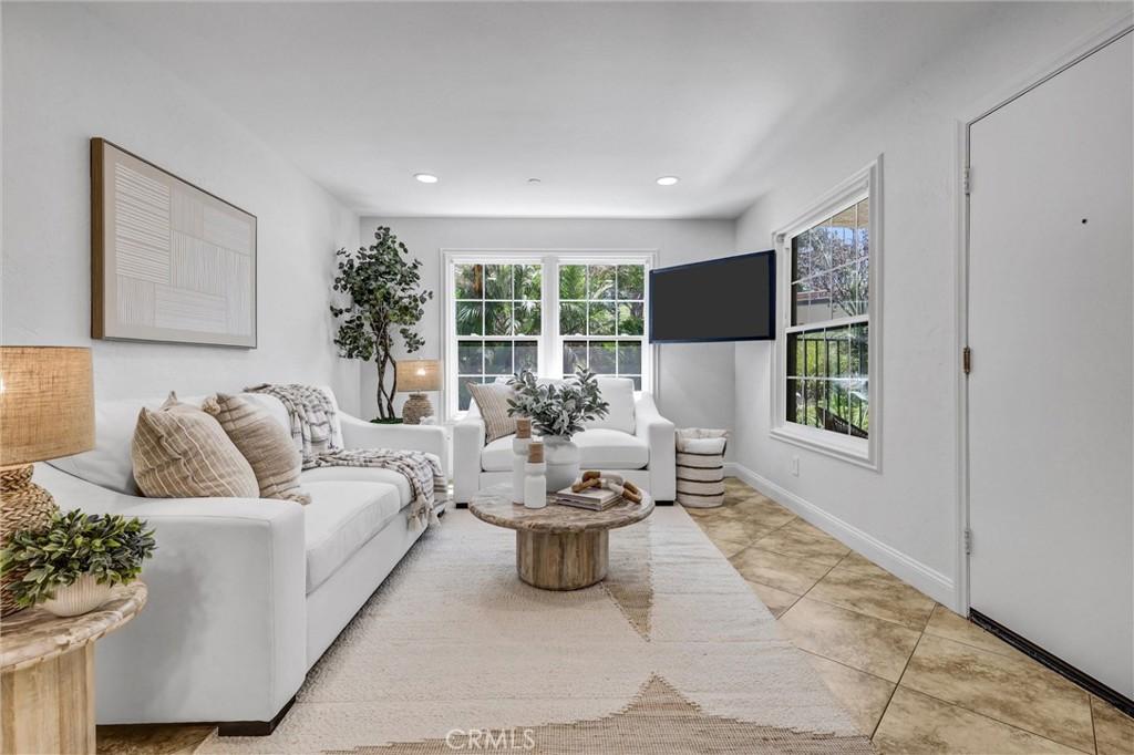 MLS #OC26193686 image #0