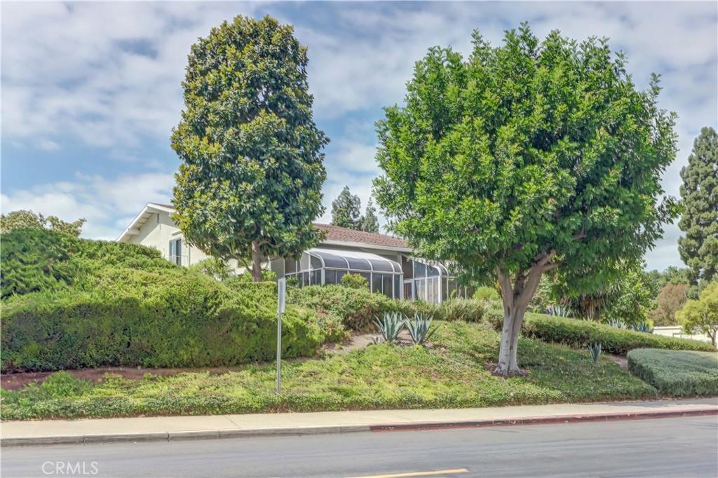 MLS #OC26193973 image #0