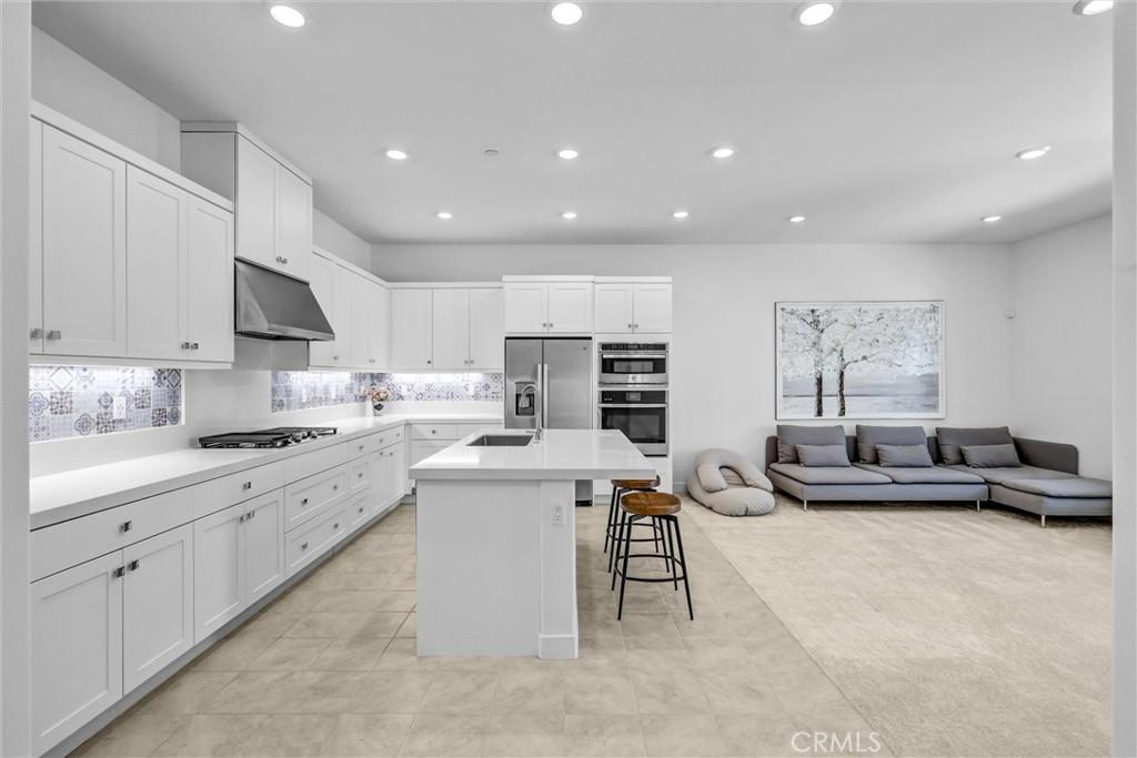 MLS #OC26194069 image #0