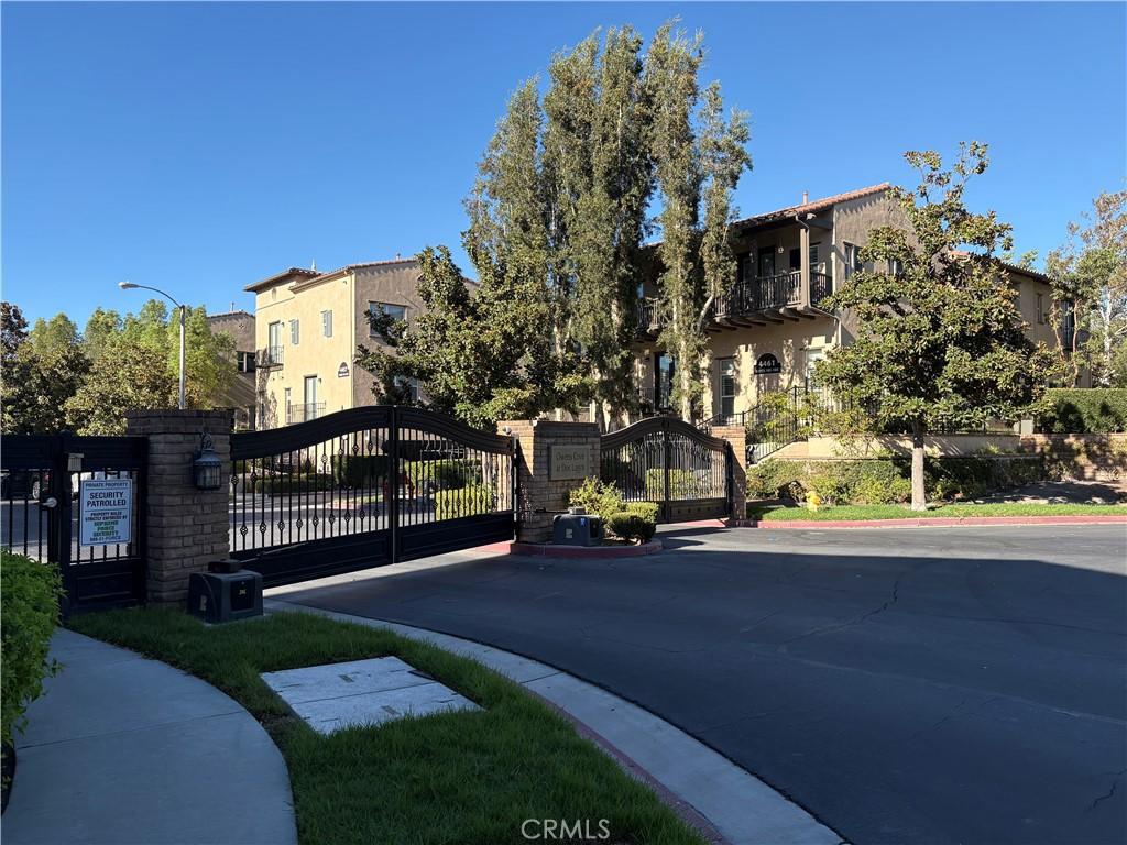 MLS #OC26194216 image #0