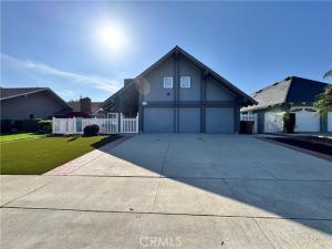 MLS #OC26194341 image #0