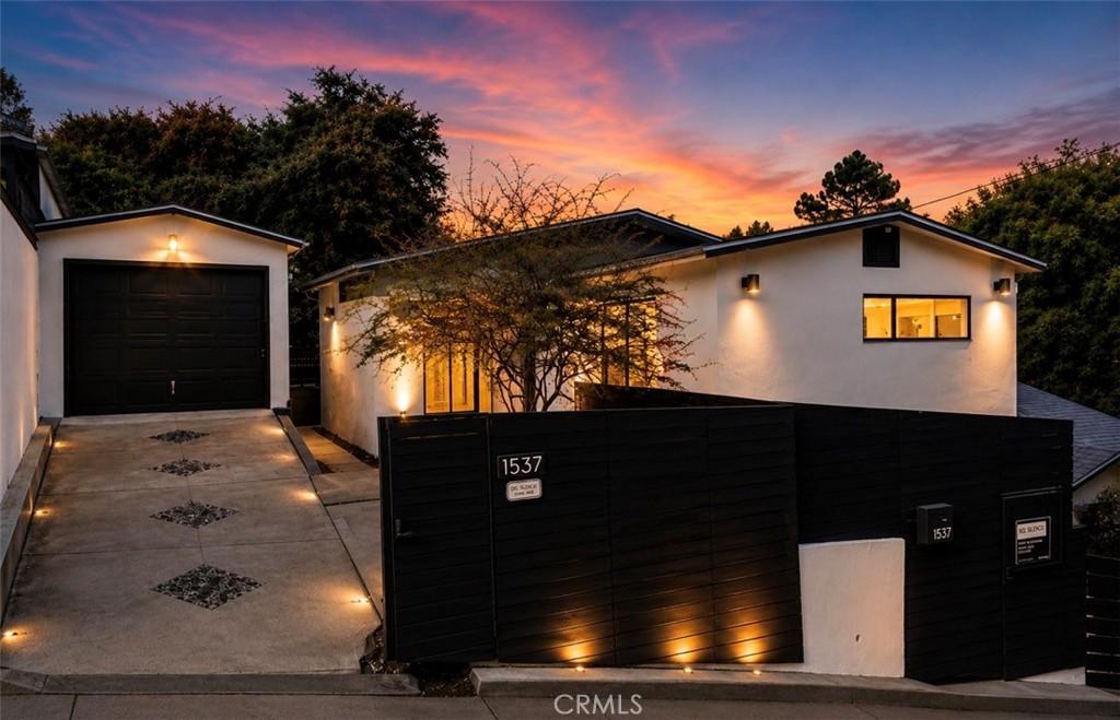 MLS #OC26194402 image #0