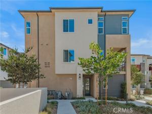 MLS #OC26194905 image #0