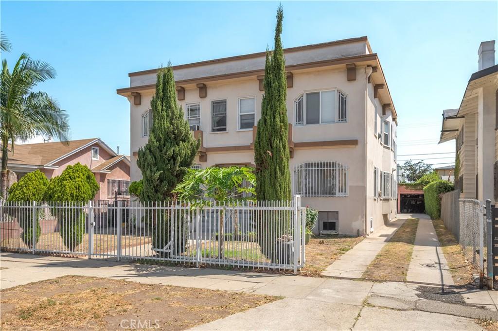 MLS #OC26194984 image #0
