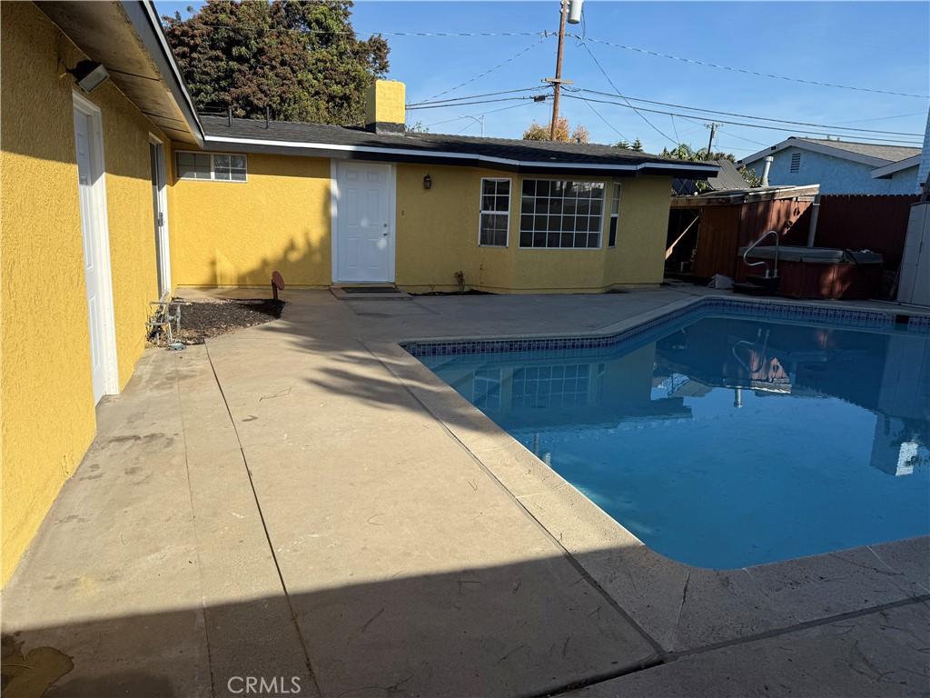 MLS #OC26195116 image #0