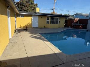 MLS #OC26195116 image #0