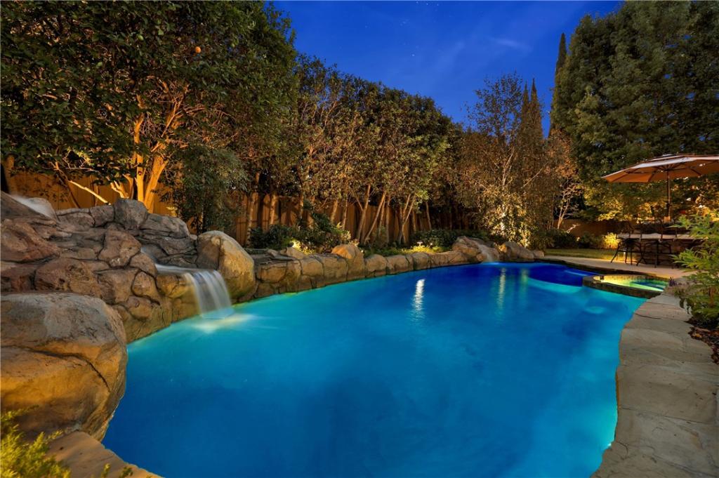 MLS #OC26195149 image #0