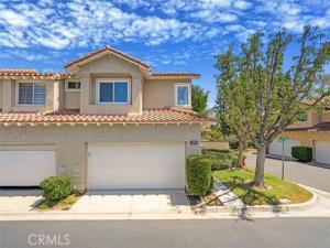 MLS #OC26195326 image #0