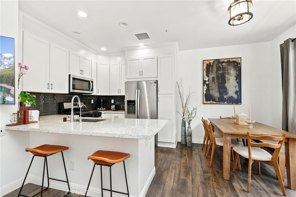 MLS #OC26195969 image #0