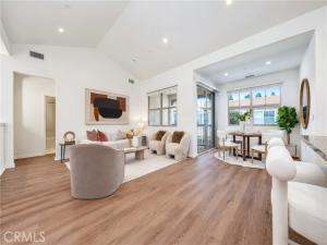 MLS #OC26196142 image #0