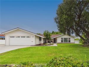 MLS #OC26196675 image #0