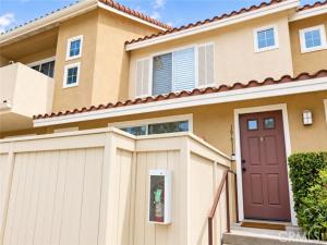 MLS #OC26197604 image #0