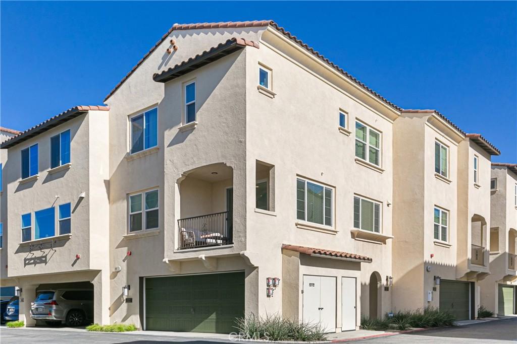 MLS #OC26197773 image #0