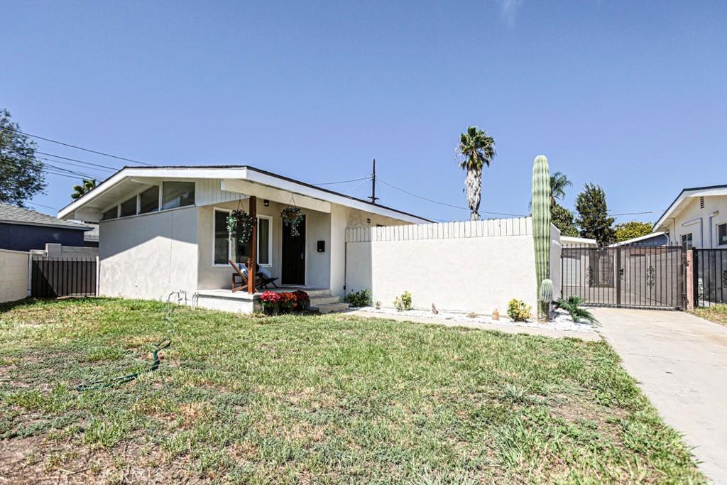 MLS #OC26197820 image #0