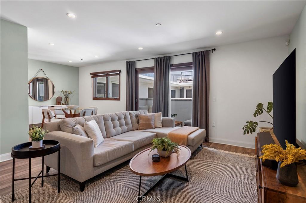 853 S Lucerne #306 Los Angeles CA 90005 | MLS #OC26198187 45 MLS #OC26198187 image #0
