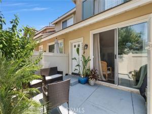 MLS #OC26198198 image #0