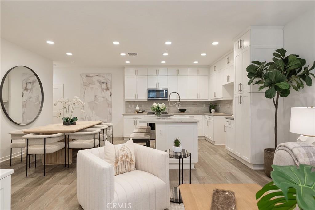MLS #OC26198432 image #0