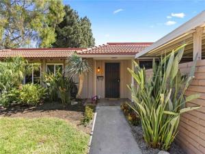 MLS #OC26198889 image #0