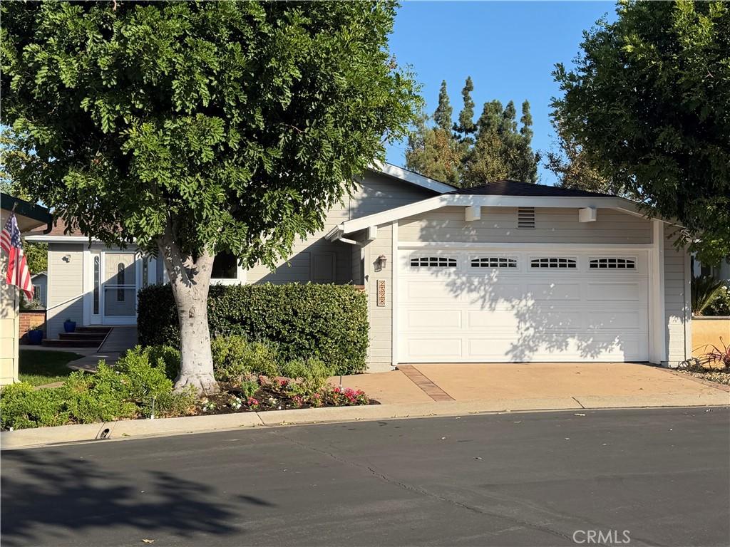 MLS #OC26198896 image #0