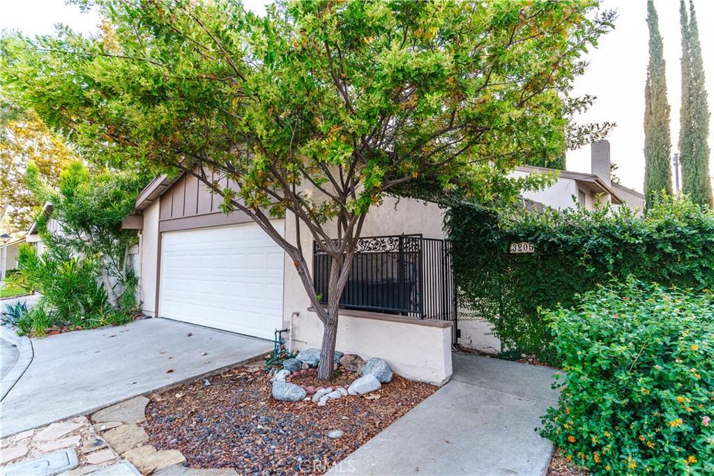 MLS #OC26198991 image #0