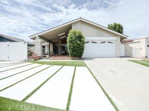 MLS #OC26199289 image #0