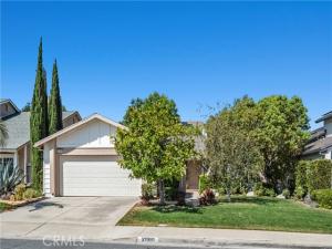 MLS #OC26199966 image #0
