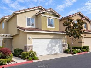 MLS #OC26199996 image #0