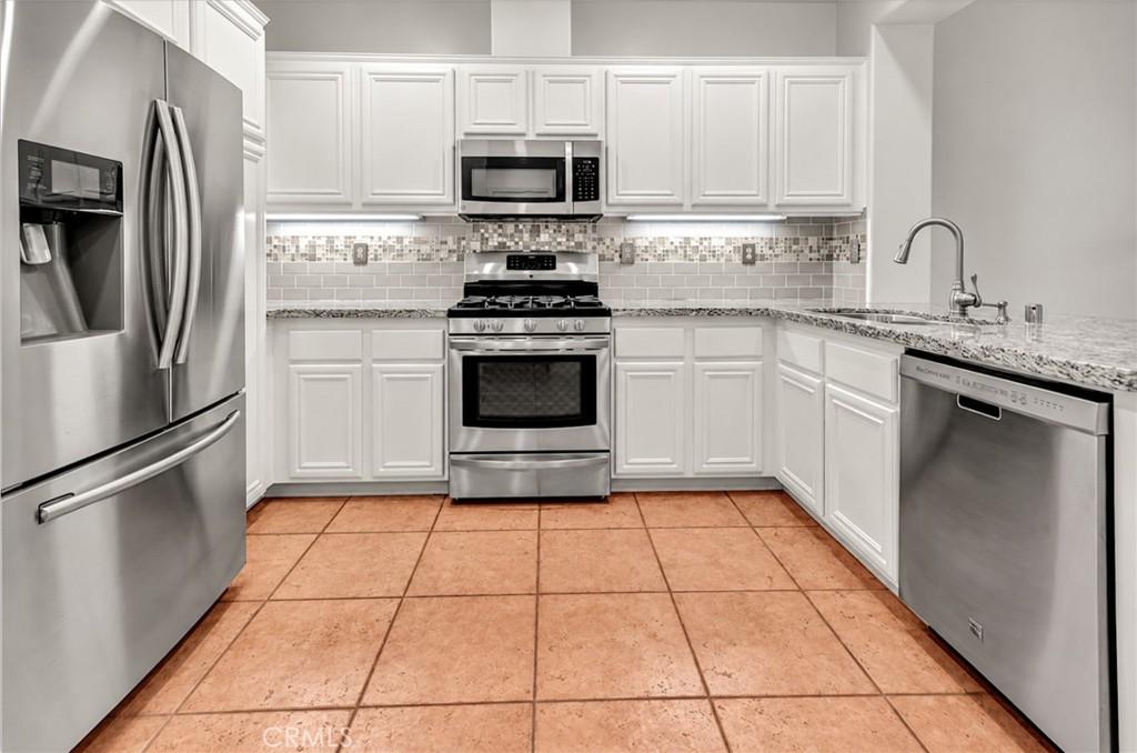 MLS #OC26200070 image #0
