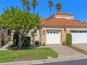 MLS #OC26200100 image #0