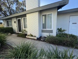 MLS #OC26200103 image #0