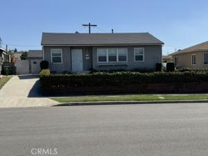 MLS #OC26200136 image #0