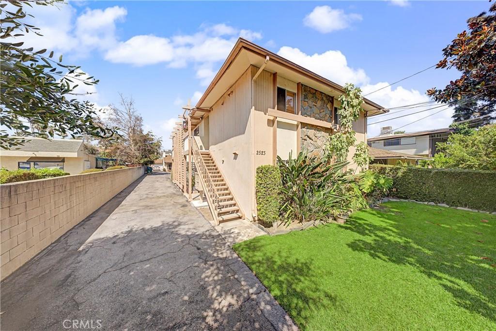 MLS #OC26200178 image #0