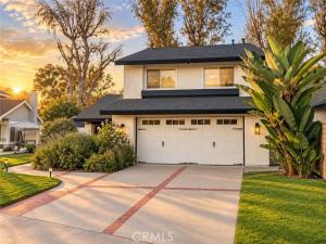 MLS #OC26200200 image #0