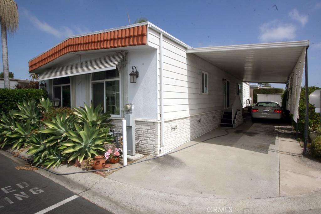 MLS #OC26200284 image #0